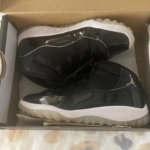 Jordan 11 Retro  size 9c